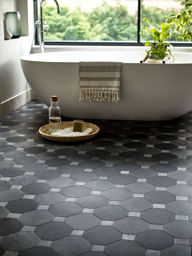 Bathroom features Designers' Choice laying pattern, Key Stone Mini.
